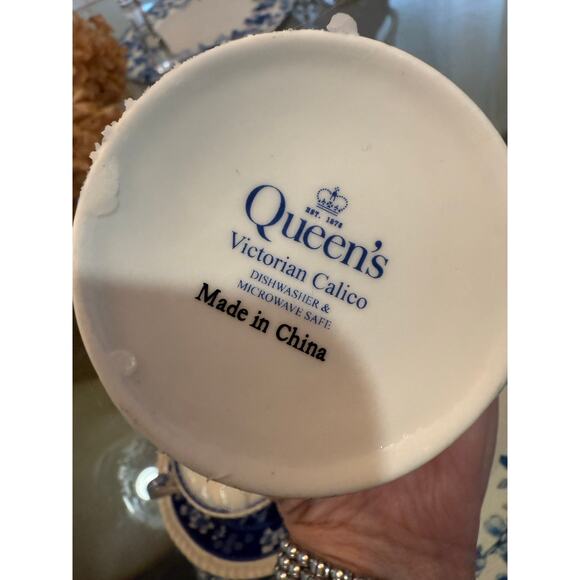 Lemon Bergamot , Sea Breeze Candle in a spode blue and white teacup - Picture 7 of 7